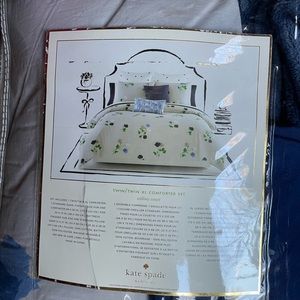 Kate spade Twin bed comforter